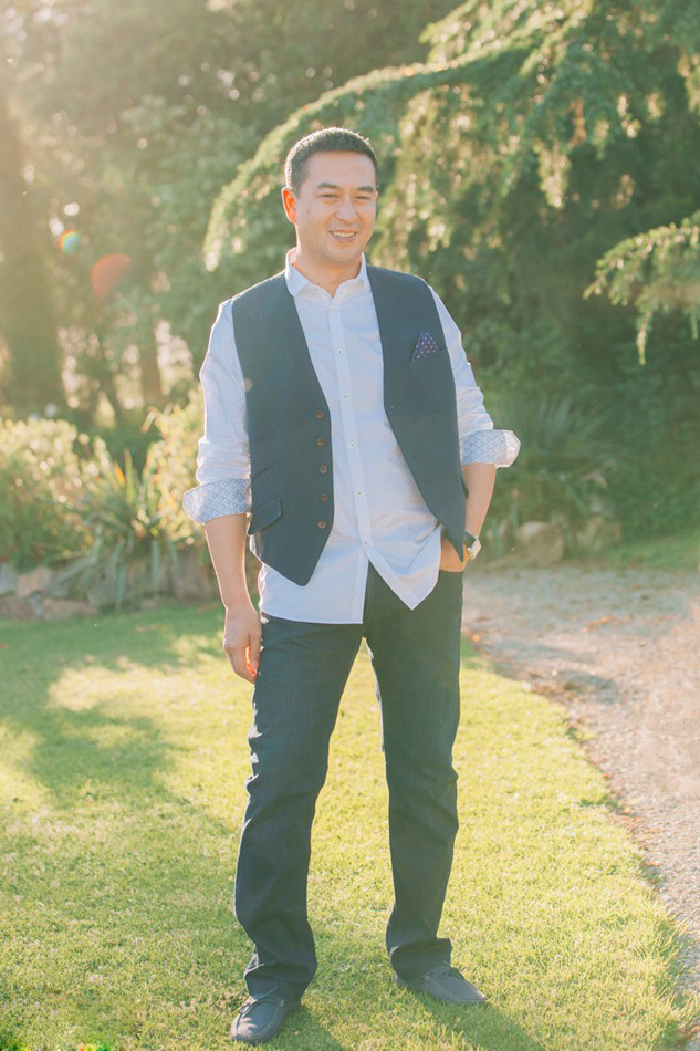 国民大叔张嘉译赛马英姿挺拔帅气