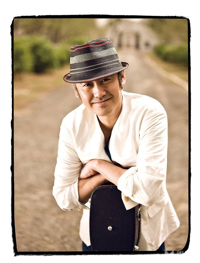 国民大叔吴秀波帅气写真