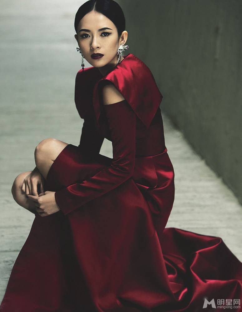 明星章子怡冷艳妆容魅惑图片