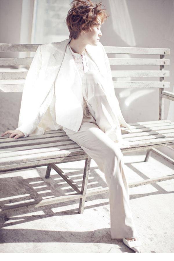 孙俪时尚中性帅气短发写真