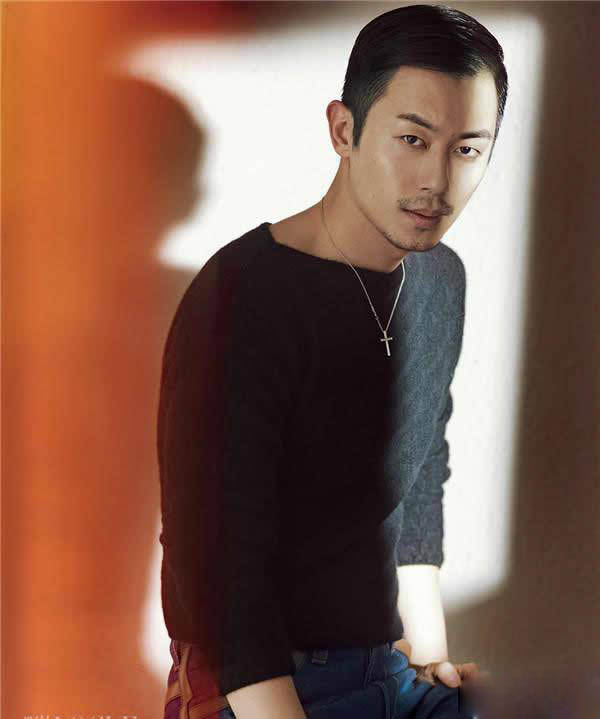 影视演员朱亚文热情似火狂野不羁