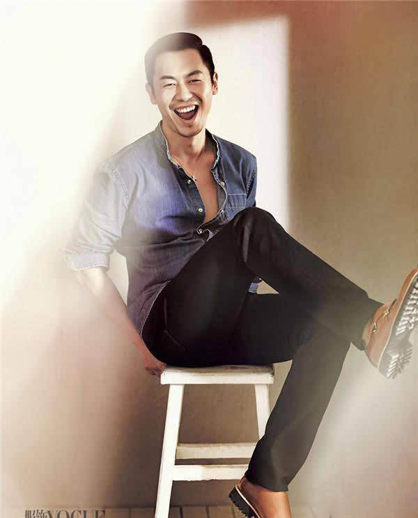 影视演员朱亚文热情似火狂野不羁