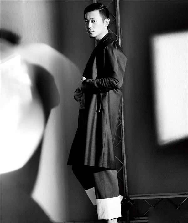 影视演员朱亚文热情似火狂野不羁