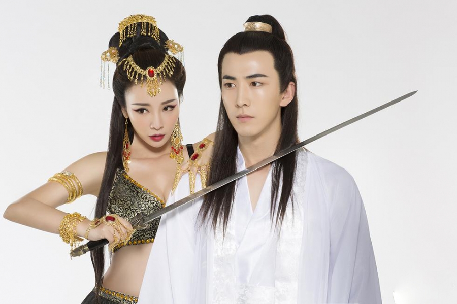 柳岩搭档李川拍摄古装写真 造型性感极限诱惑