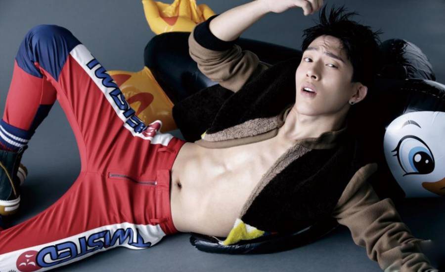 井柏然帅气活力嘻哈风格写真集