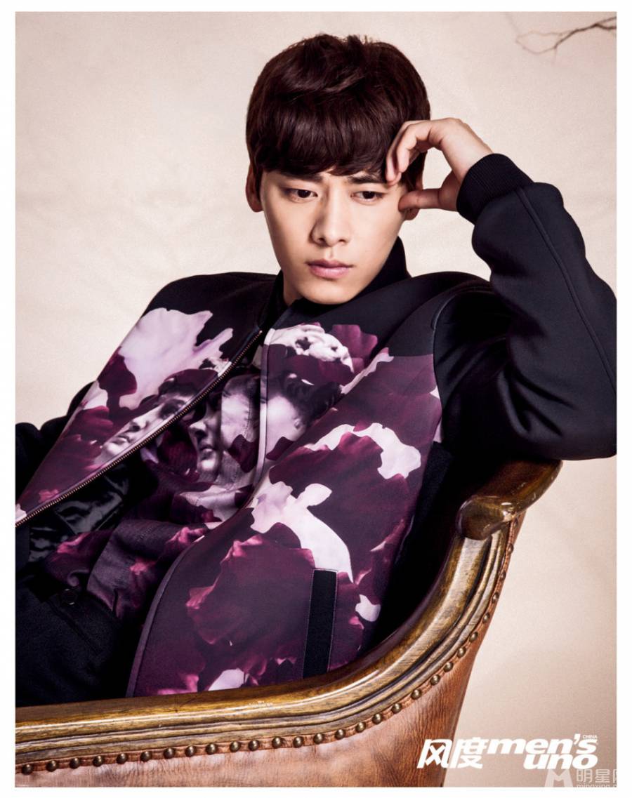 内地青年男星李易峰秋冬时尚写真