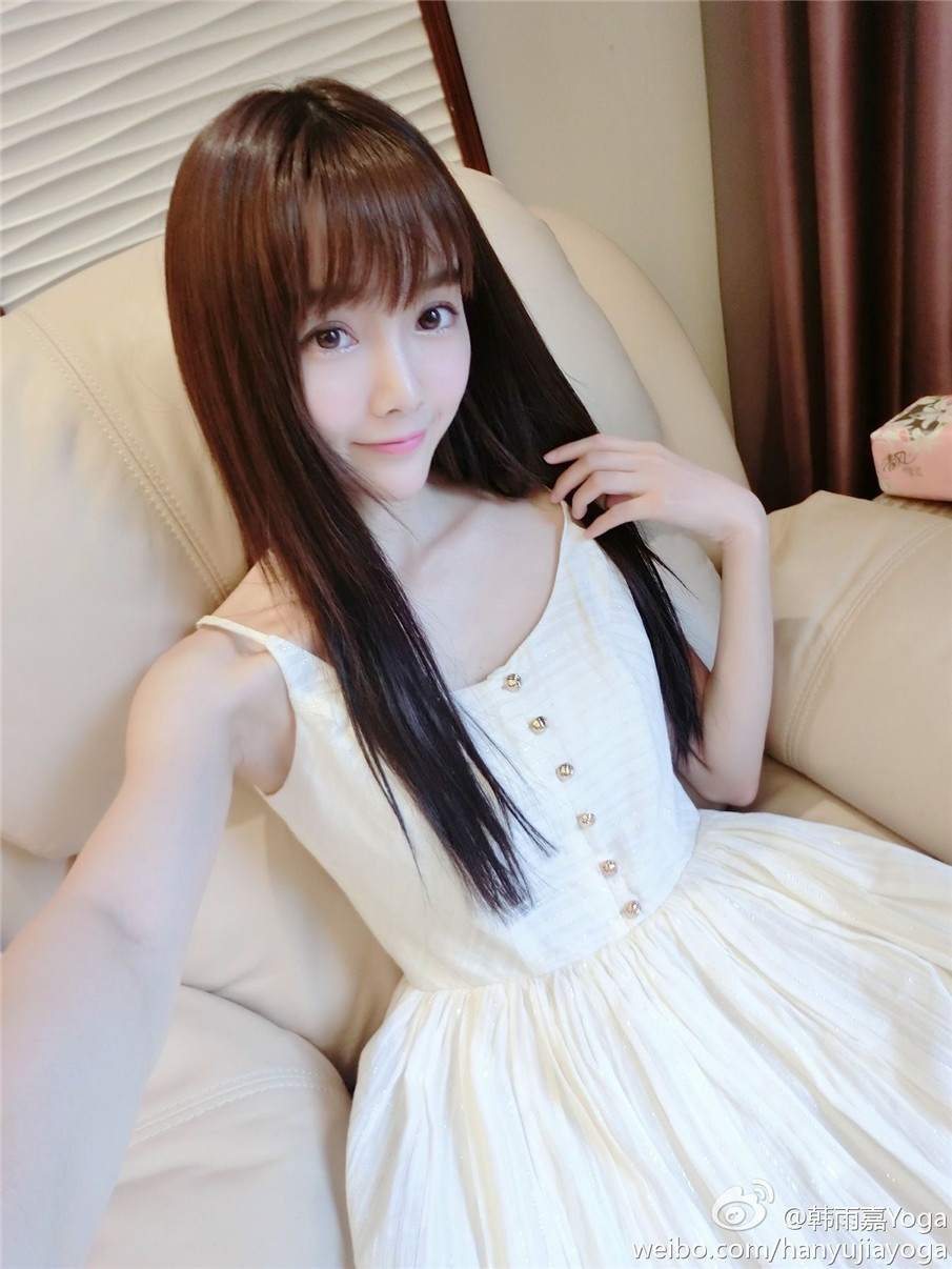 长发气质美女模特淼淼萌萌哒迷人写真