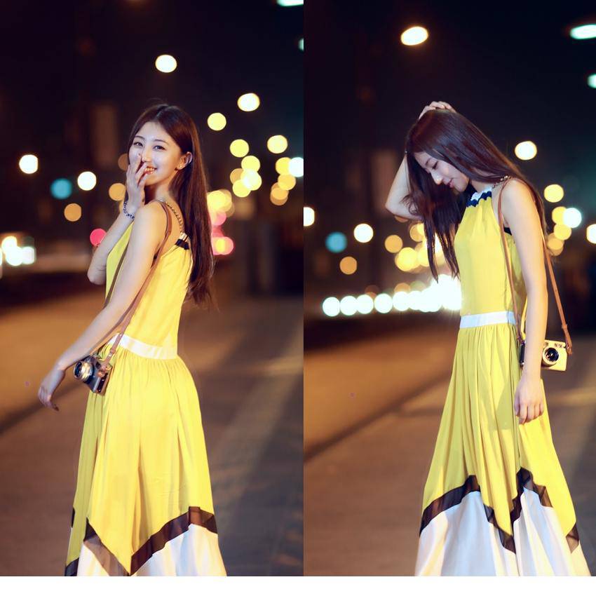 90后长发清纯美女夜间街拍照