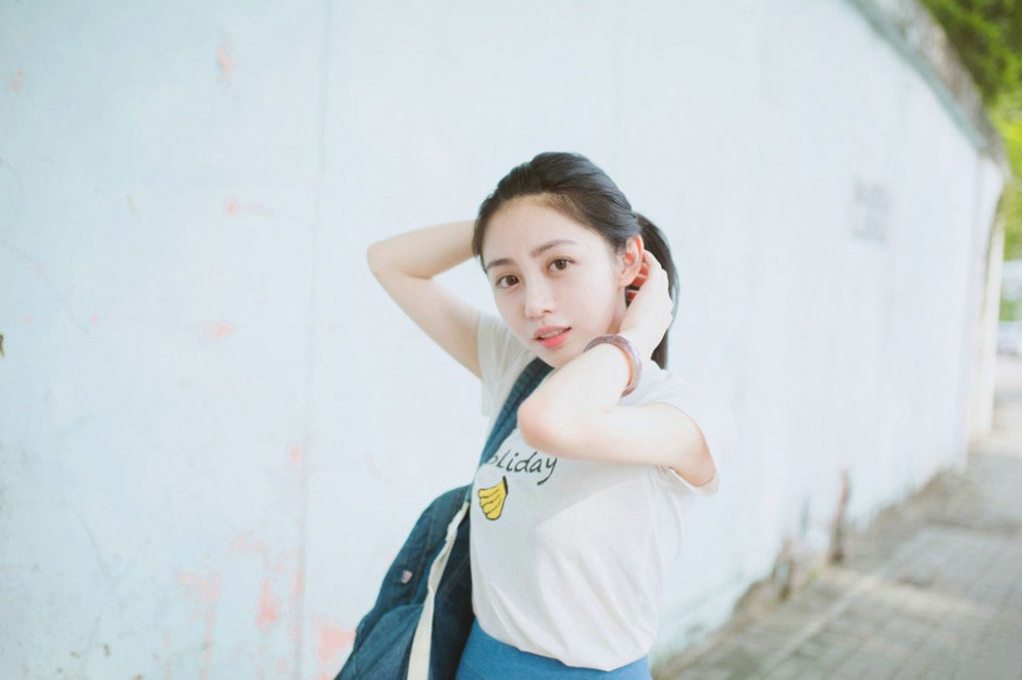 可爱萝莉女神时尚户外街拍