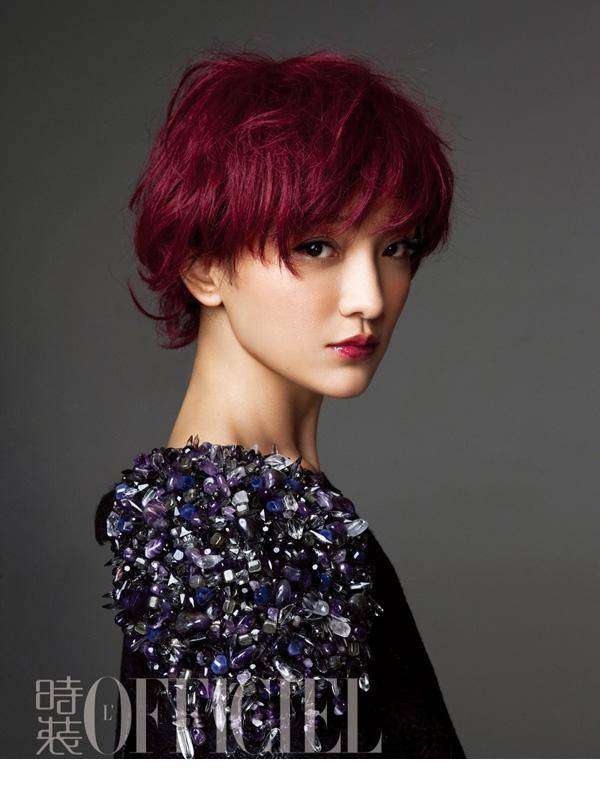 影视演员周迅红色精灵短发写真