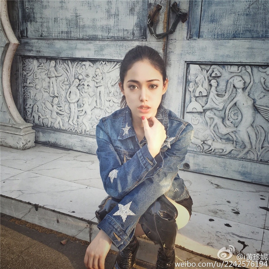 性感校花黄珍妮微博个性写真精选