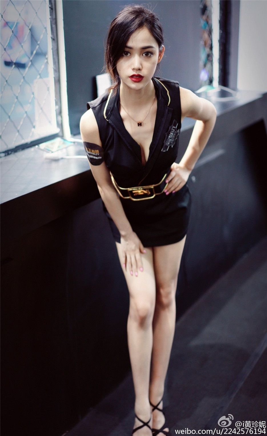 性感校花黄珍妮微博个性写真精选