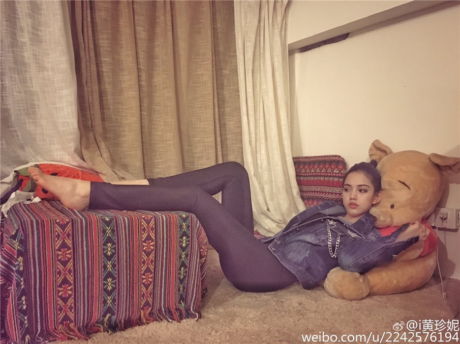 性感校花黄珍妮微博个性写真精选