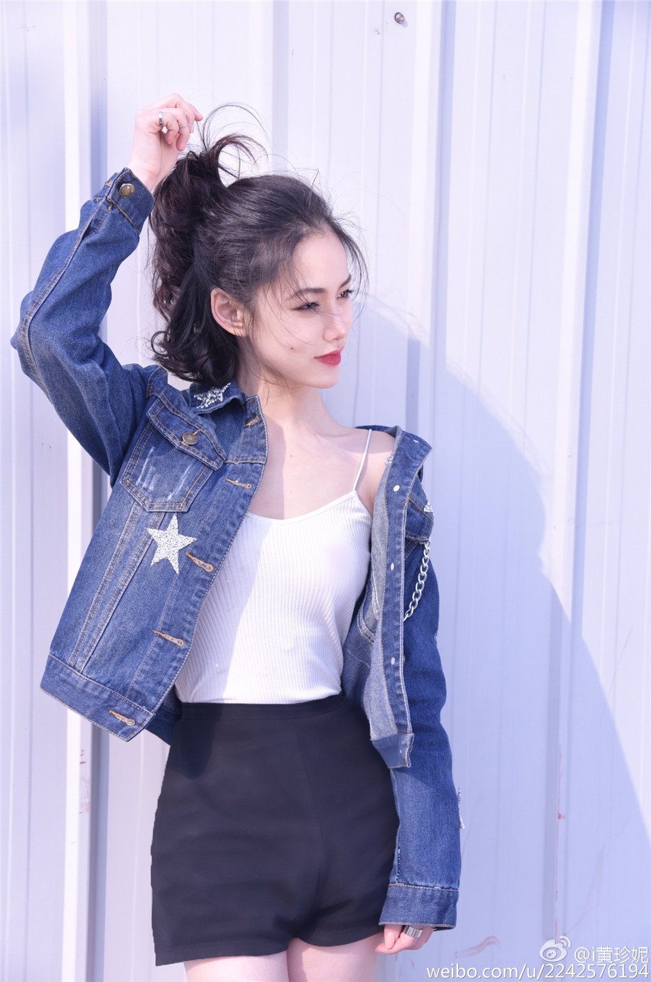 性感校花黄珍妮微博个性写真精选