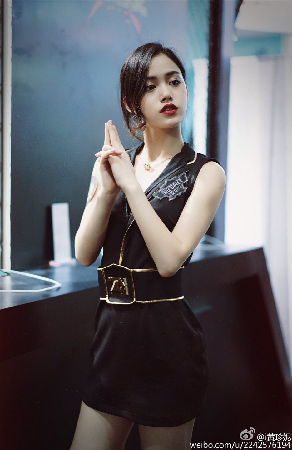 性感校花黄珍妮微博个性写真精选