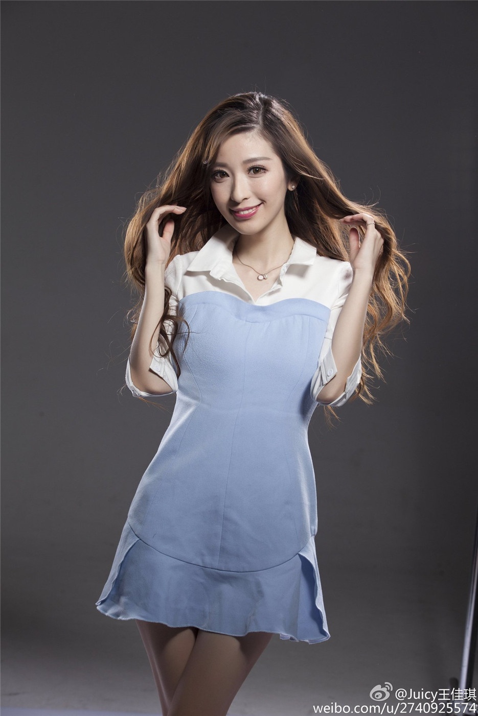 90后清纯宅男女神王佳琪微博私服照