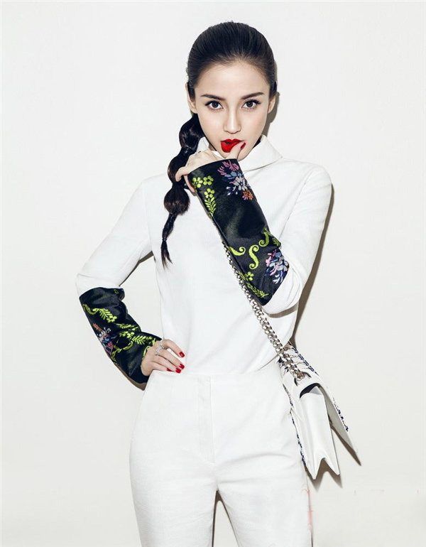 Angelababy最新红唇诱惑时尚封面写真