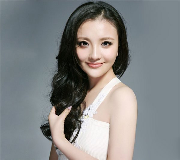 孙茜春季亮丽清新写真图片