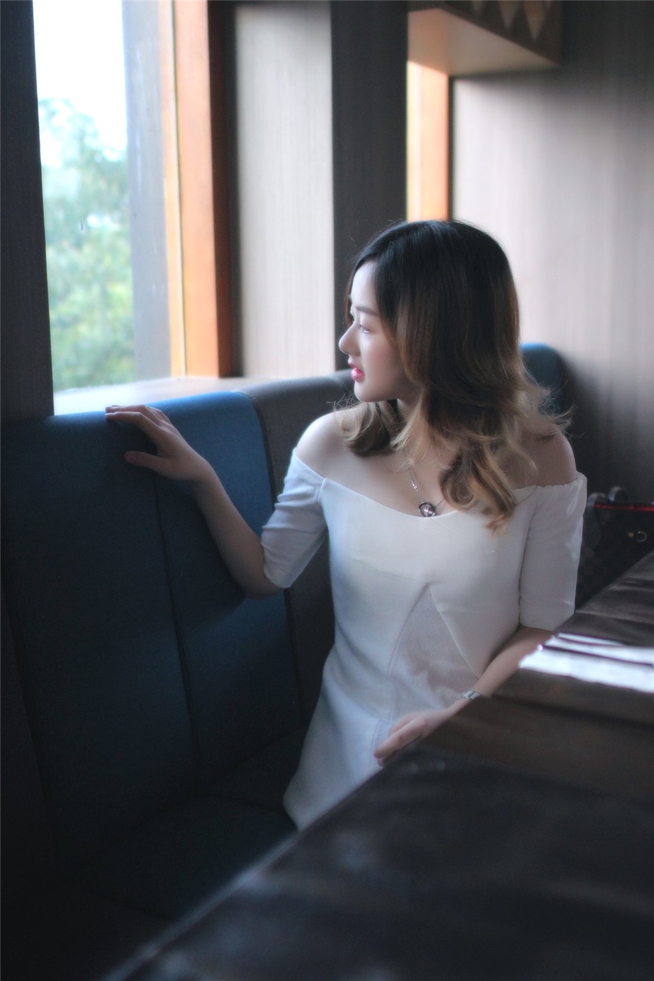 清纯美女高清图片