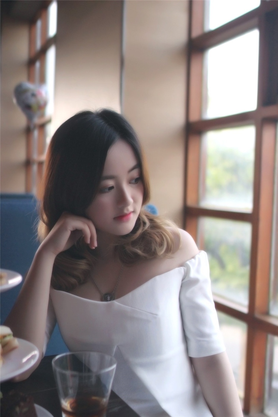 清纯美女高清图片