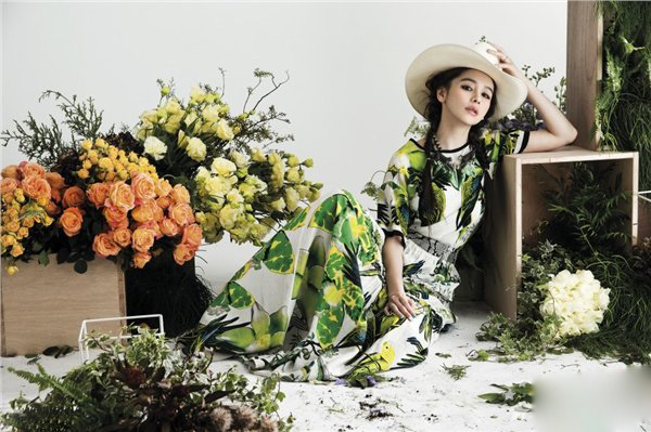 徐若瑄娇媚奢品花海系列写真照片