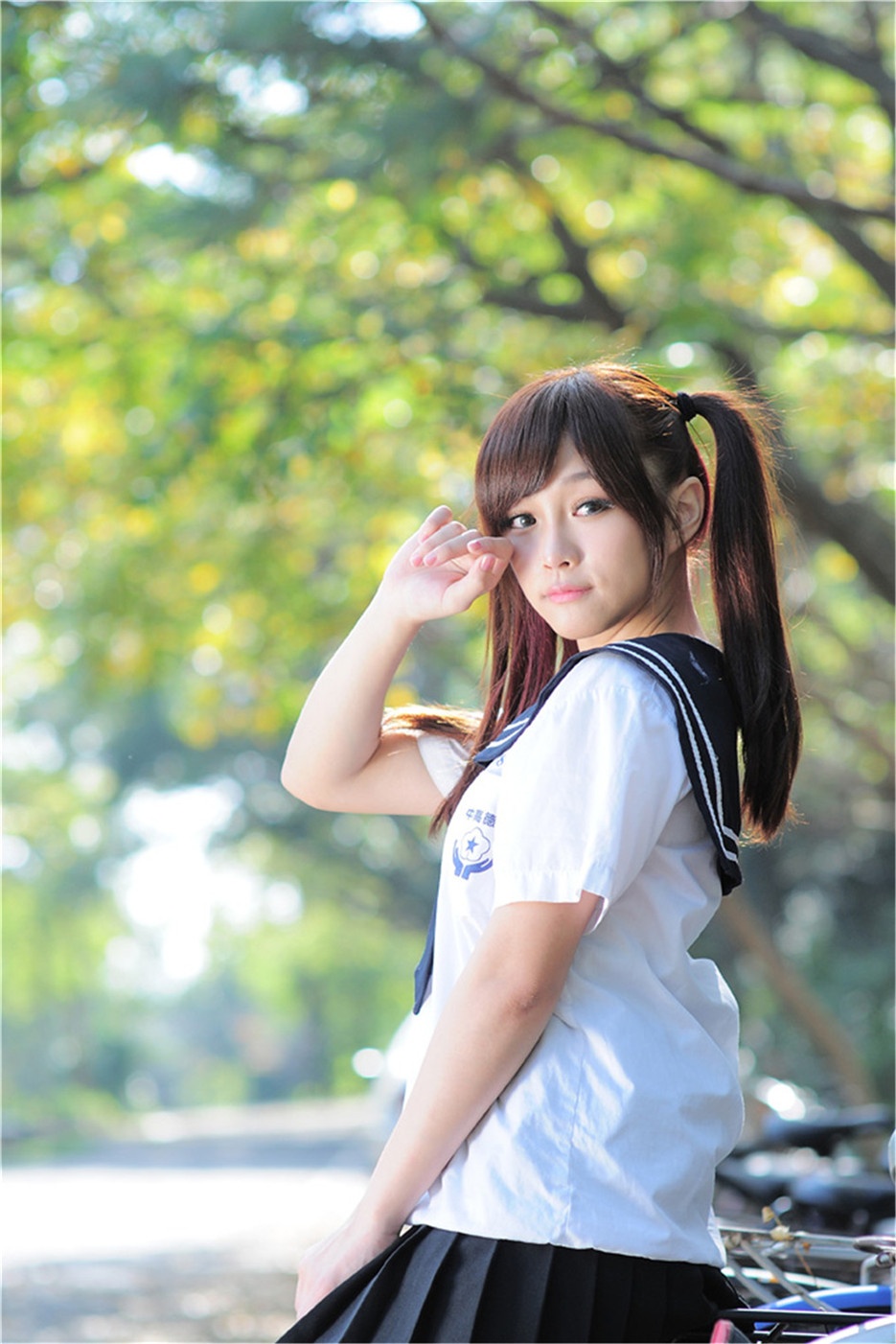 清纯甜美校花户外唯美迷人写真