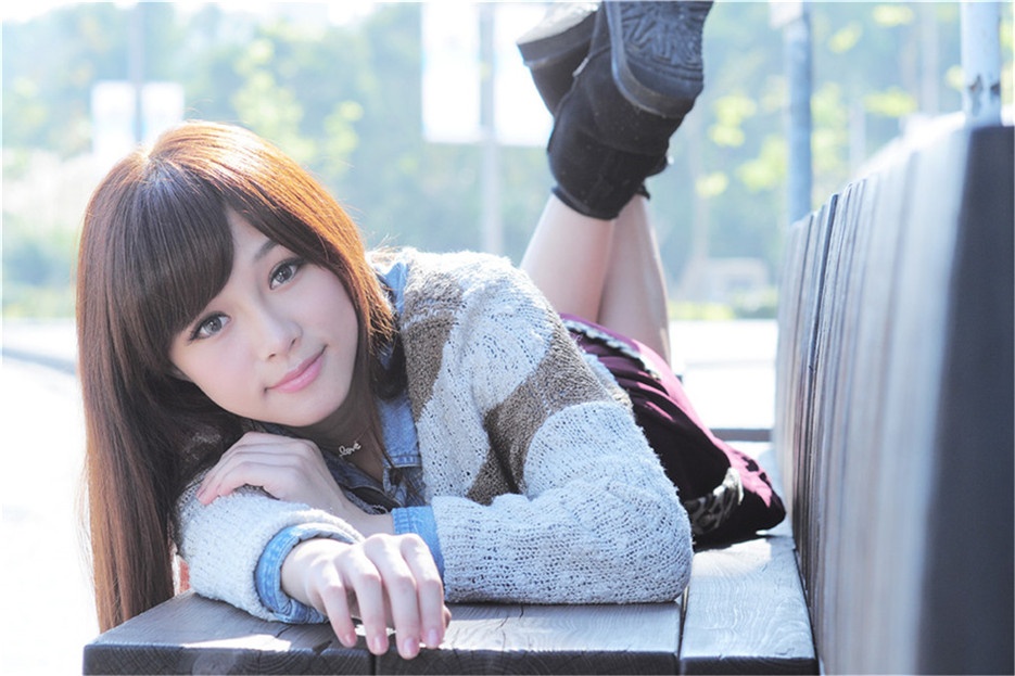 清纯甜美校花户外唯美迷人写真