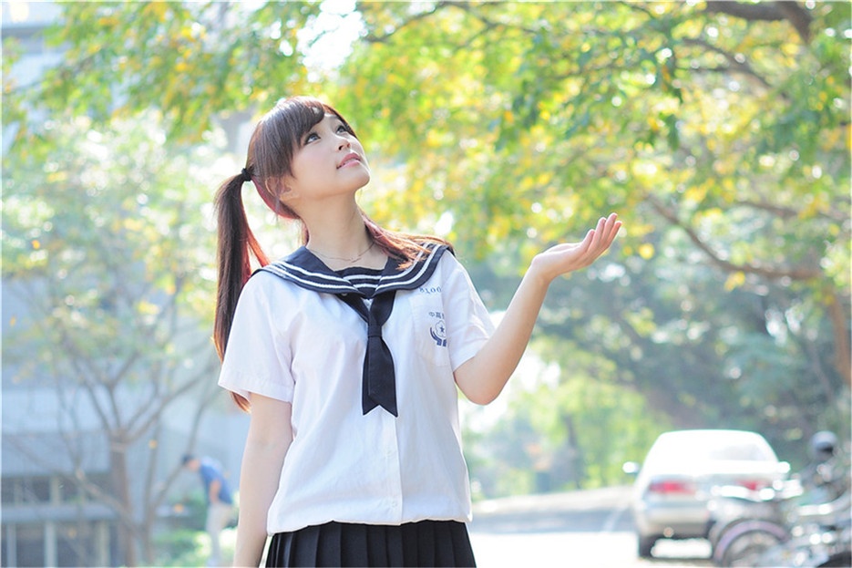清纯甜美校花户外唯美迷人写真