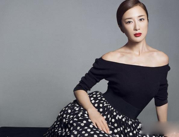 优雅性感的妲己李依晓时尚写真图片