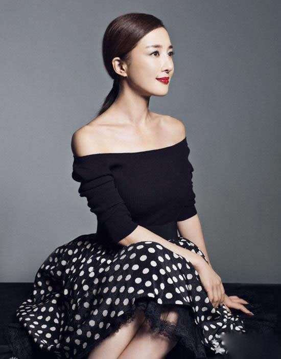 优雅性感的妲己李依晓时尚写真图片