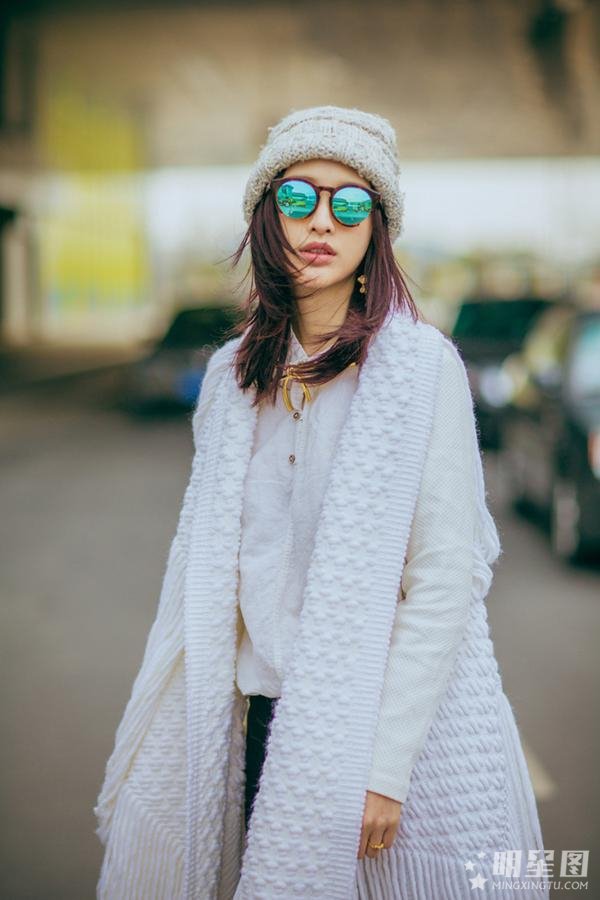 张俪时尚个性LOVE系列写真大片