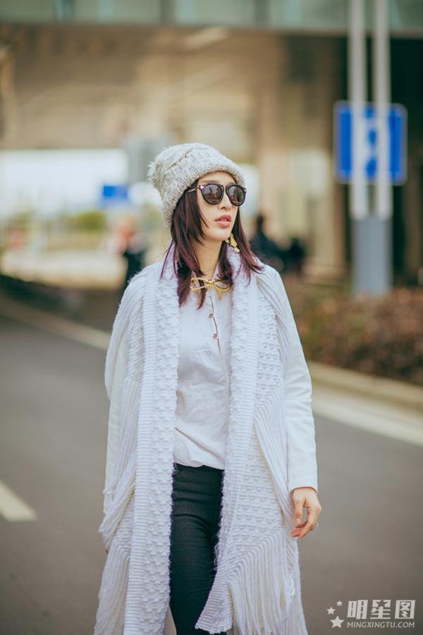 张俪时尚个性LOVE系列写真大片