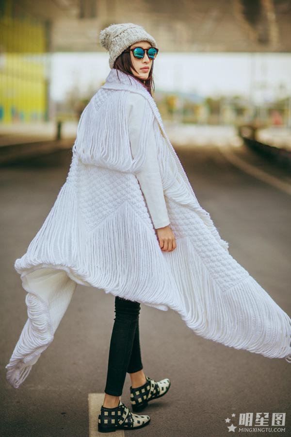 张俪时尚个性LOVE系列写真大片