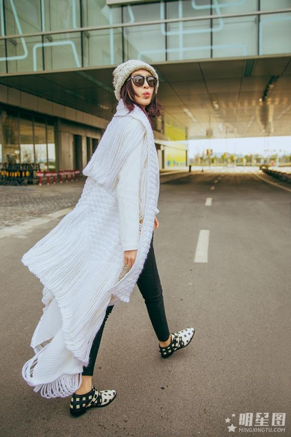 张俪时尚个性LOVE系列写真大片