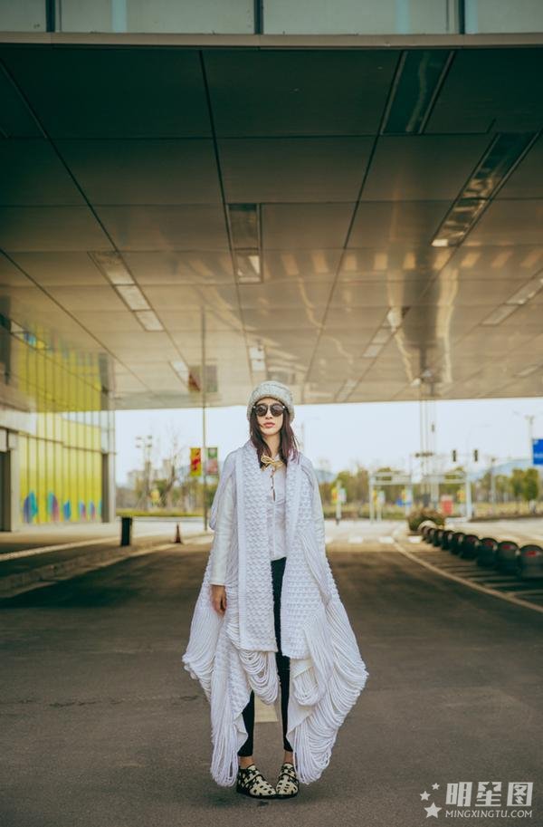 张俪时尚个性LOVE系列写真大片