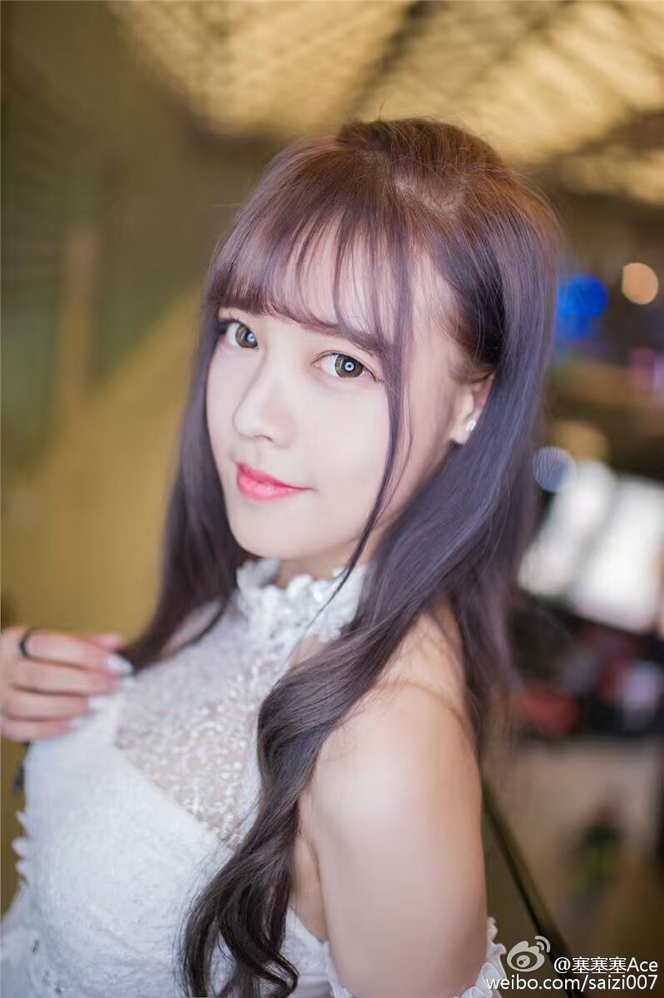 90后非主流大眼美女塞塞塞Ace自拍照