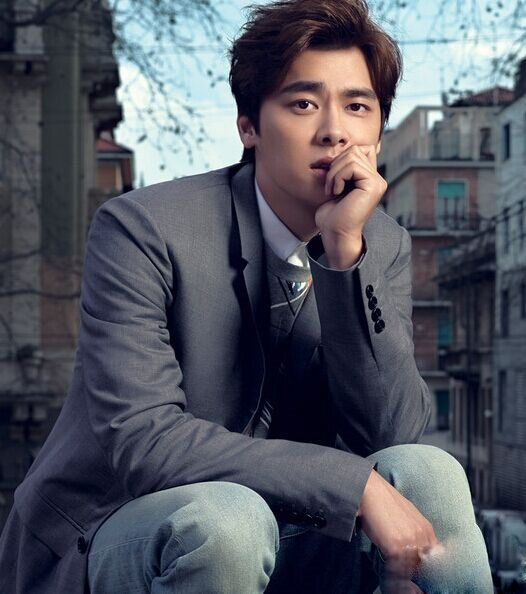 小鲜肉李易峰最新杂志封面写真集