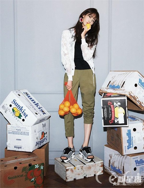少女时代林允儿最新韩流潮搭时尚写真