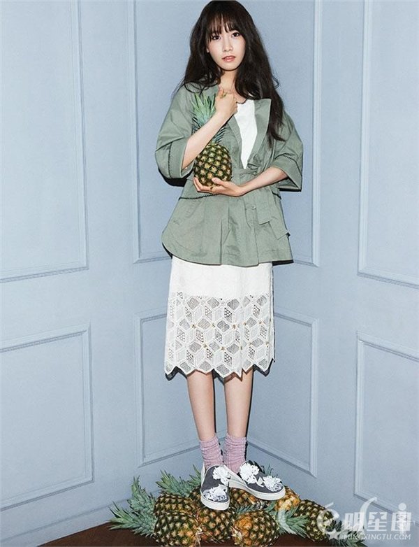 少女时代林允儿最新韩流潮搭时尚写真