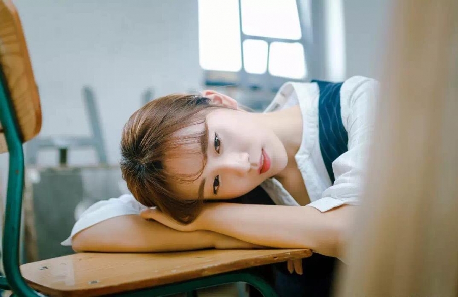 北电校花白澜画室写真曝光