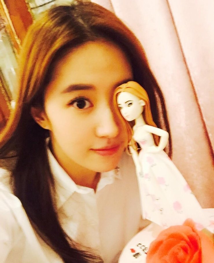 白得发亮!刘亦菲直播素颜无PS美得冒泡