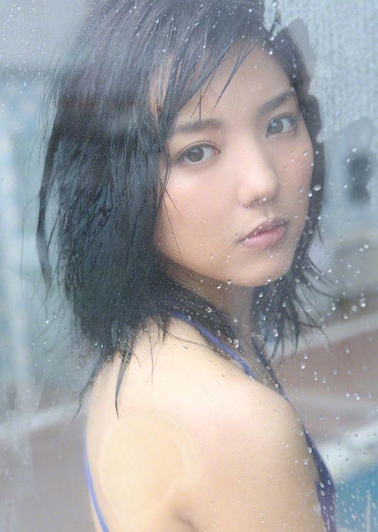 新晋写真拍大片 丰满白皙