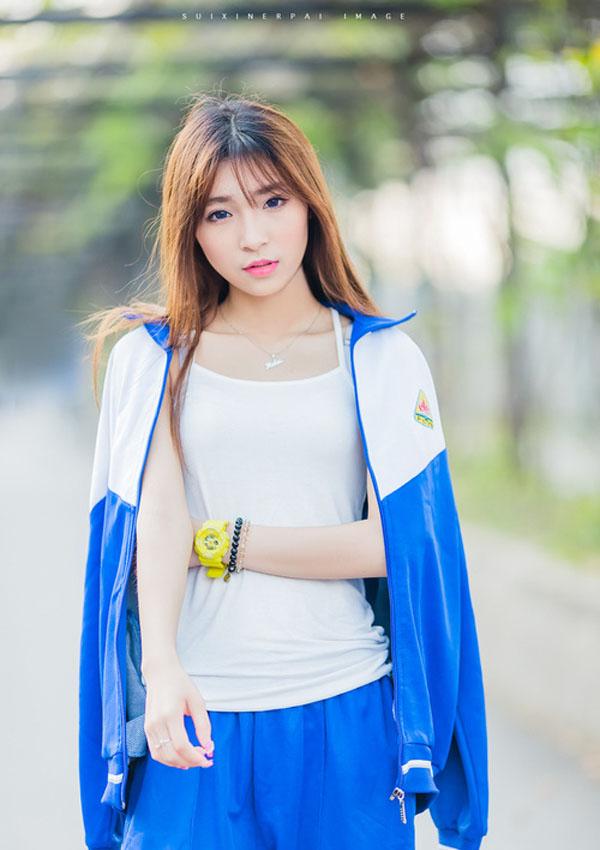 韩国学生美眉气质清纯校园写真