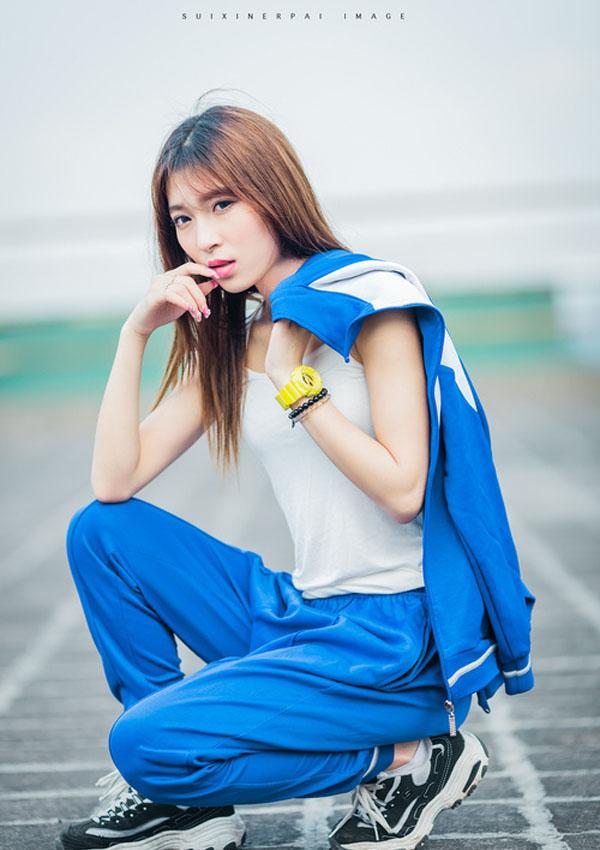 韩国学生美眉气质清纯校园写真