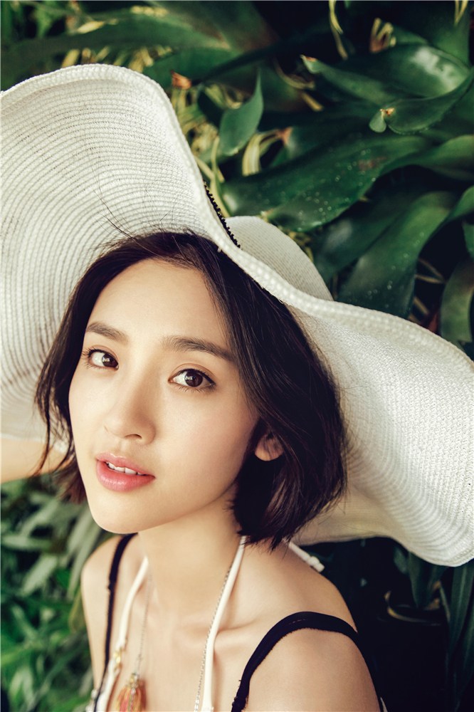 唐艺昕小白裙也可爱