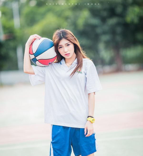 韩国学生美眉气质清纯校园写真