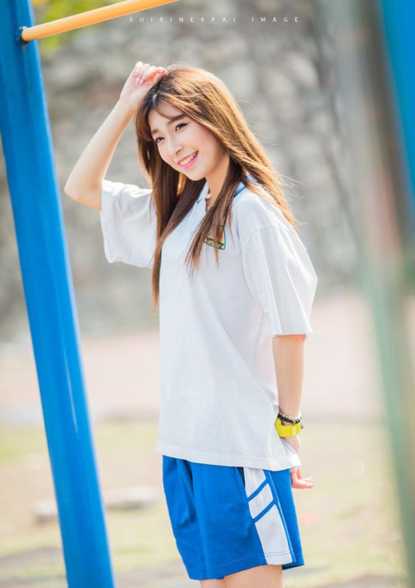 韩国学生美眉气质清纯校园写真