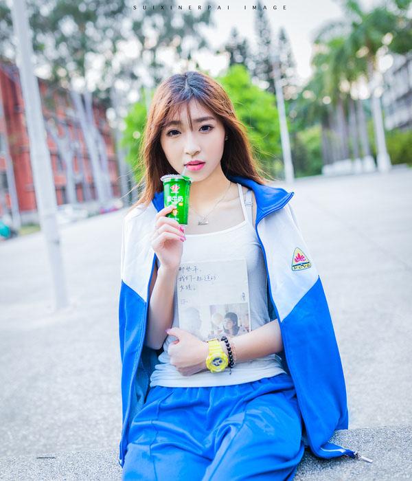 韩国学生美眉气质清纯校园写真