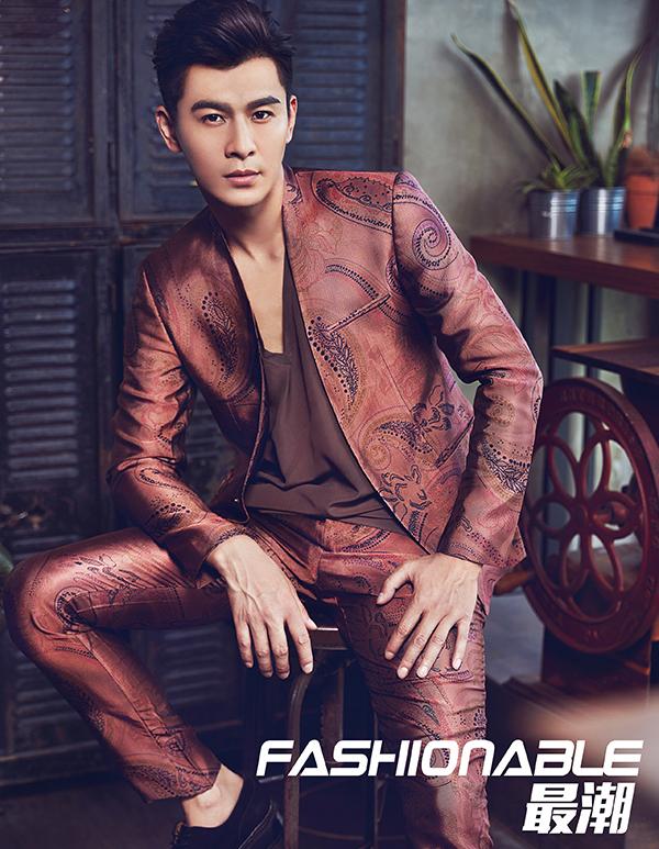 乔振宇完美侧颜俊朗有型