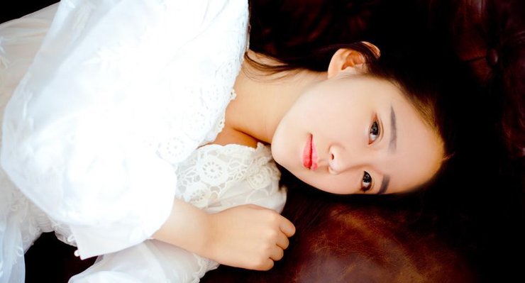 清纯美女书屋时光高清唯美大图